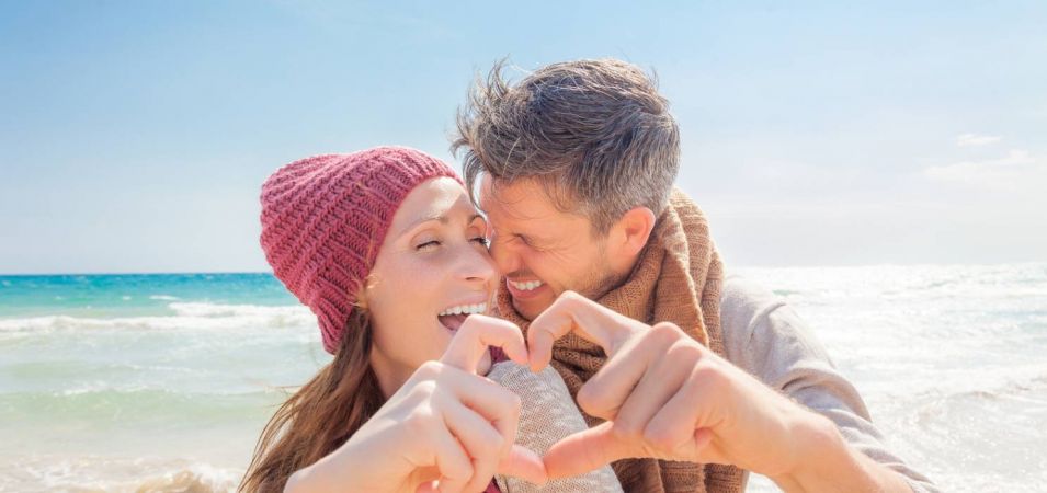 Surprenez votre partenaire avec un détail romantique et jouit d'une soirée très spéciale