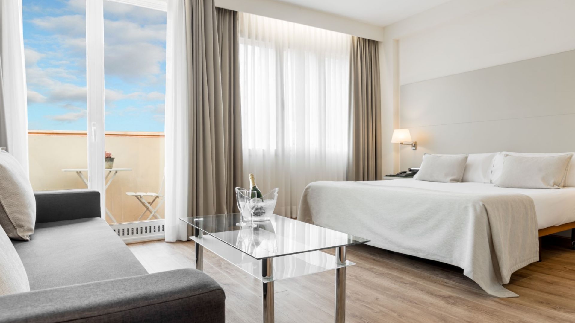 Double room for single use